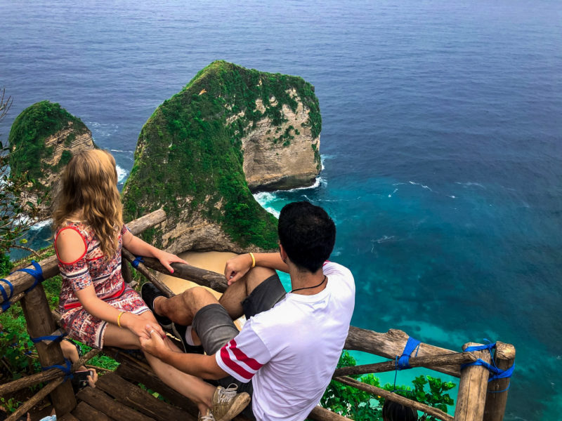 Photo platform at Kelingking beach in Nusa Penida to watch the T-rex