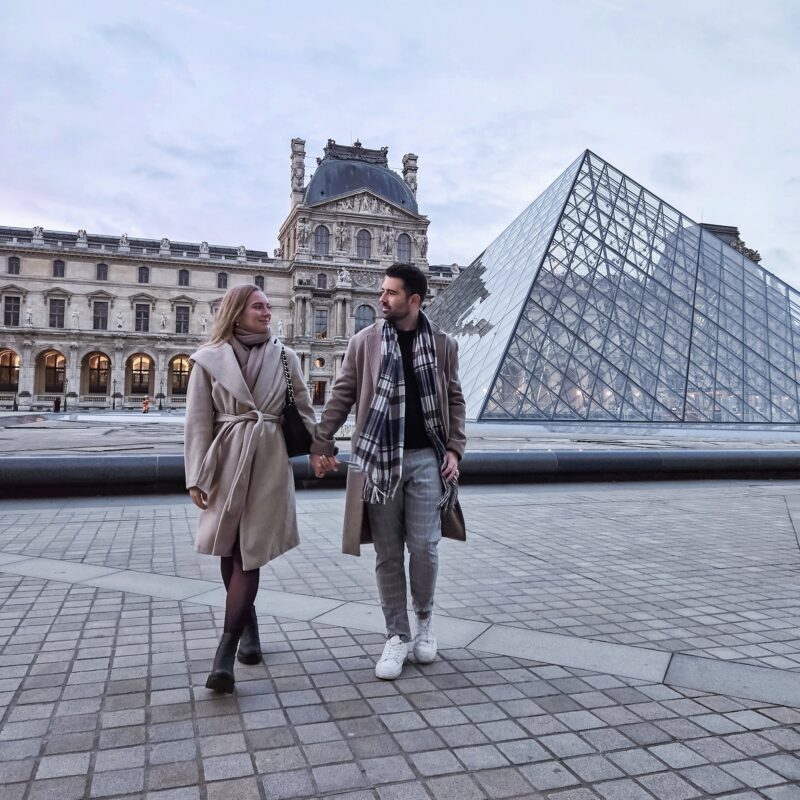 Romantic Getaway - Things to do for Couples in Paris - Louvre