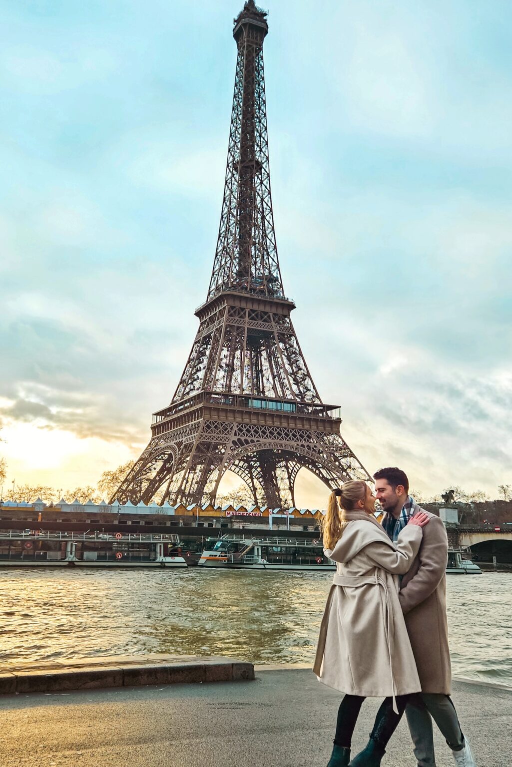 Capturing Romance The Ultimate Guide to Romantic Photos with the(02)