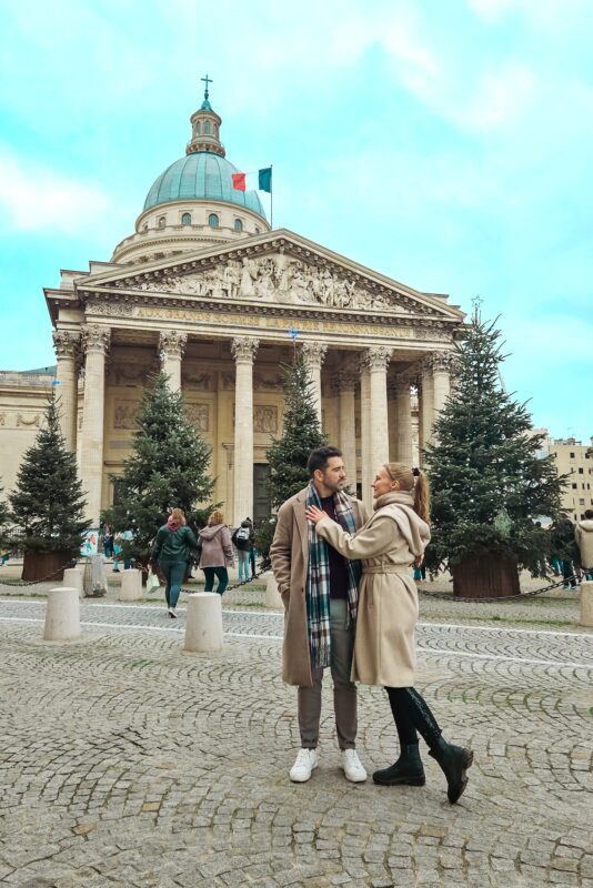 Romantic Photo Spots in Paris for Couples - Travel Couple posing in front of Pantheon