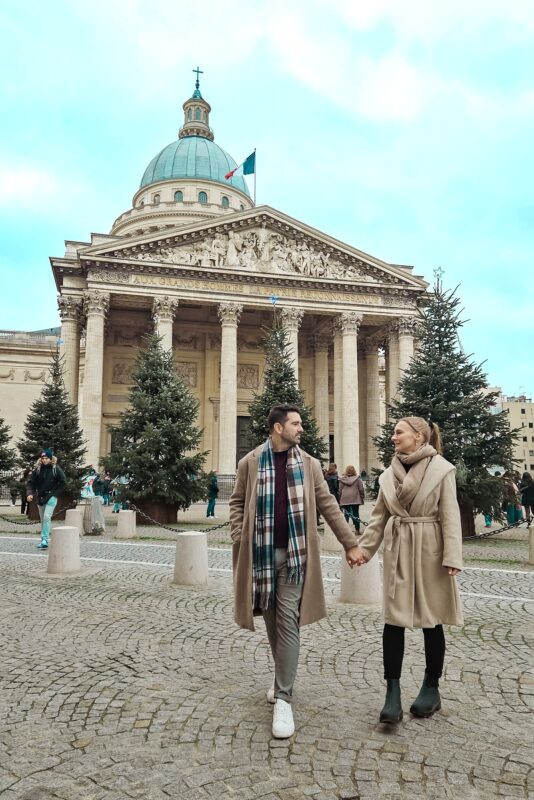 Romantic Photo Spots in Paris for Couples - Travel Couple posing in front of Pantheon