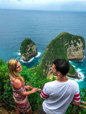 Photo spot at Kelingking beach in Nusa Penida with the T-rex